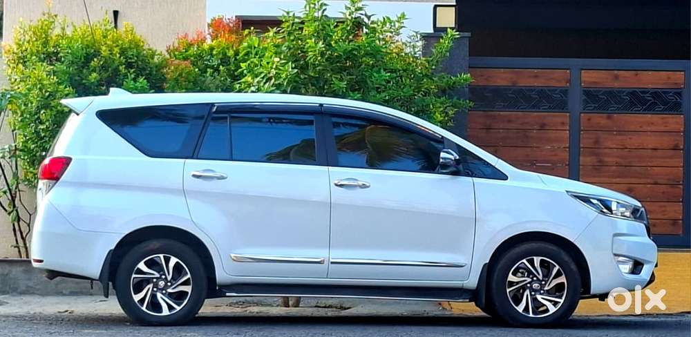 Toyota Innova Crysta 2.4 Gx Limited Edition 8 Str, 2024, Diesel