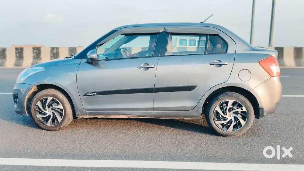 Maruti Suzuki Swift Dzire 1.2 Vxi Bsiv, 2013, Petrol