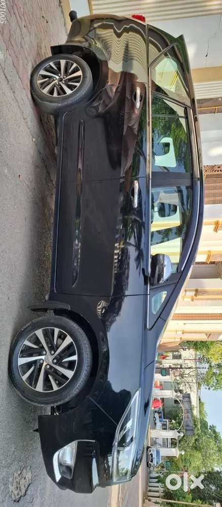 Toyota Innova Crysta [2020-ongoing] 2.4 Zx 7 Str, 2024, Diesel