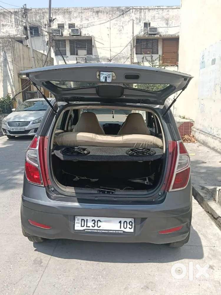 Hyundai I10 Magna At 2013 Well Maintained.
