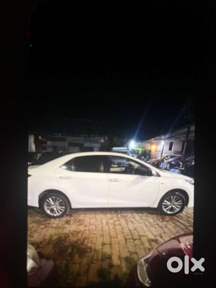 Toyota Corolla Altis 2015 Petrol Manual