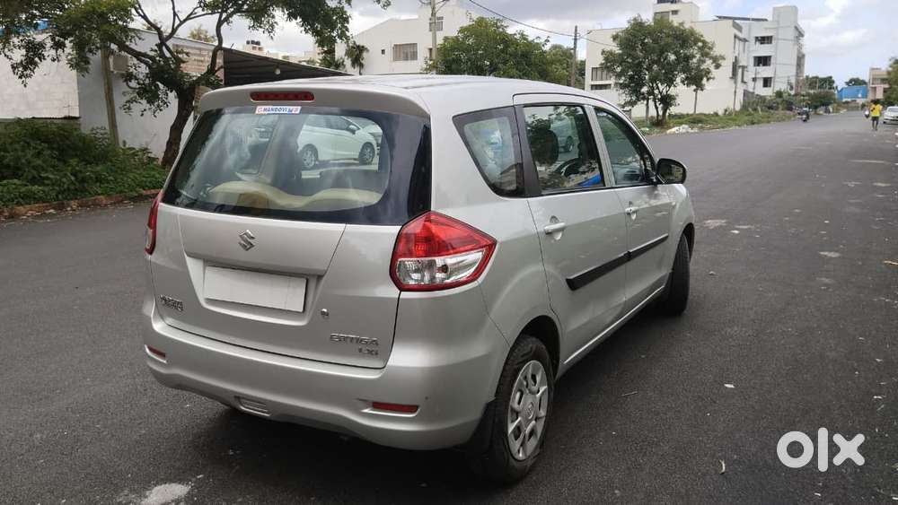 Maruti Suzuki Ertiga Lxi Shvs, 2012, Petrol