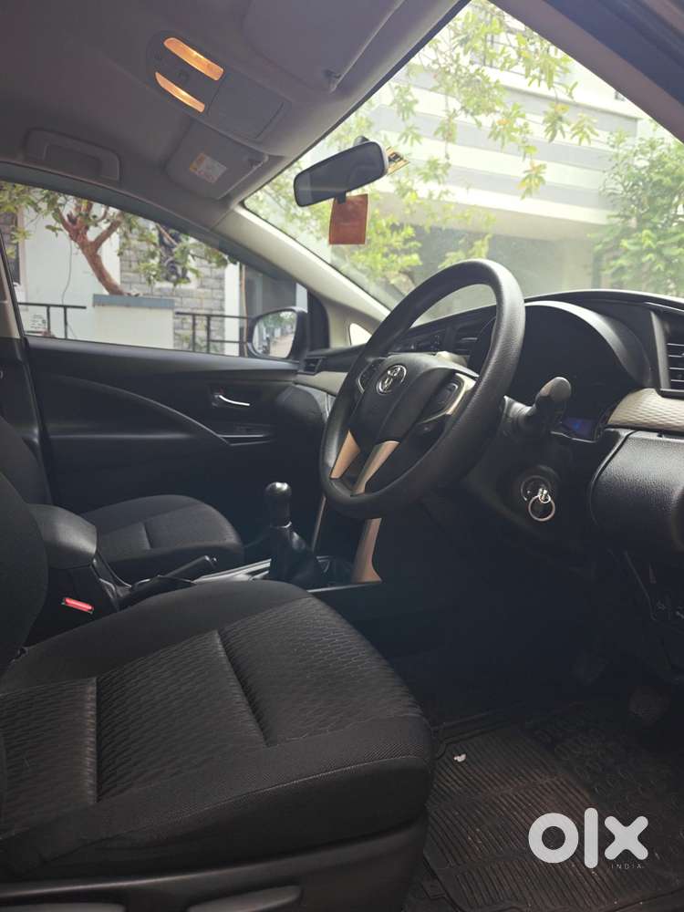 Toyota Innova Crysta 2.4 G Mt, 2022, Diesel