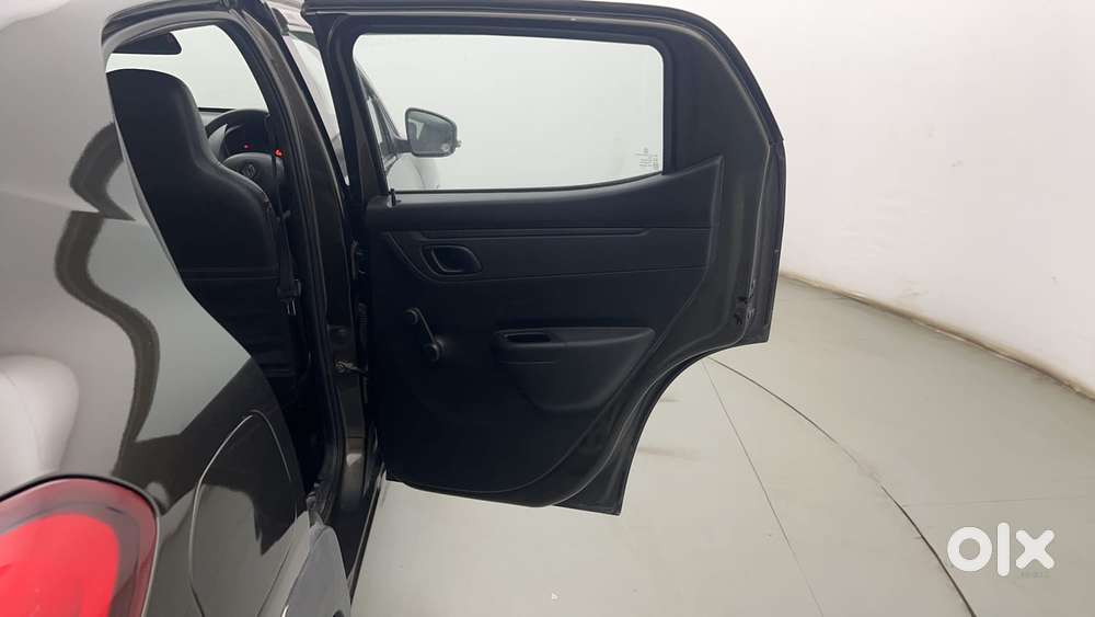 Renault Kwid 2019-ongoing 1.0 Rxt Amt (o), 2018, Petrol
