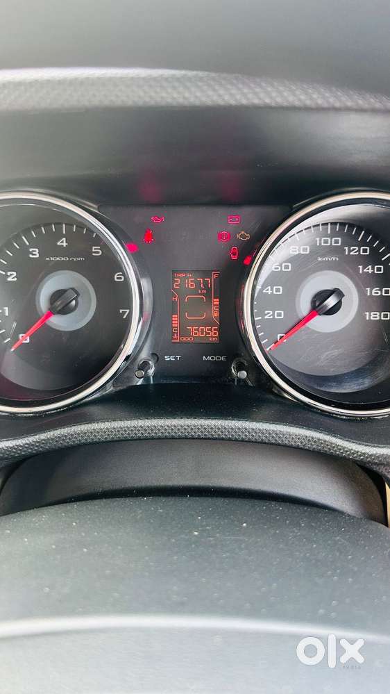 Mahindra Tuv 300 T10, 2018, Diesel