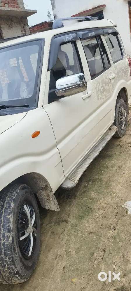 Mahindra Scorpio 2012 Diesel M2di Variant