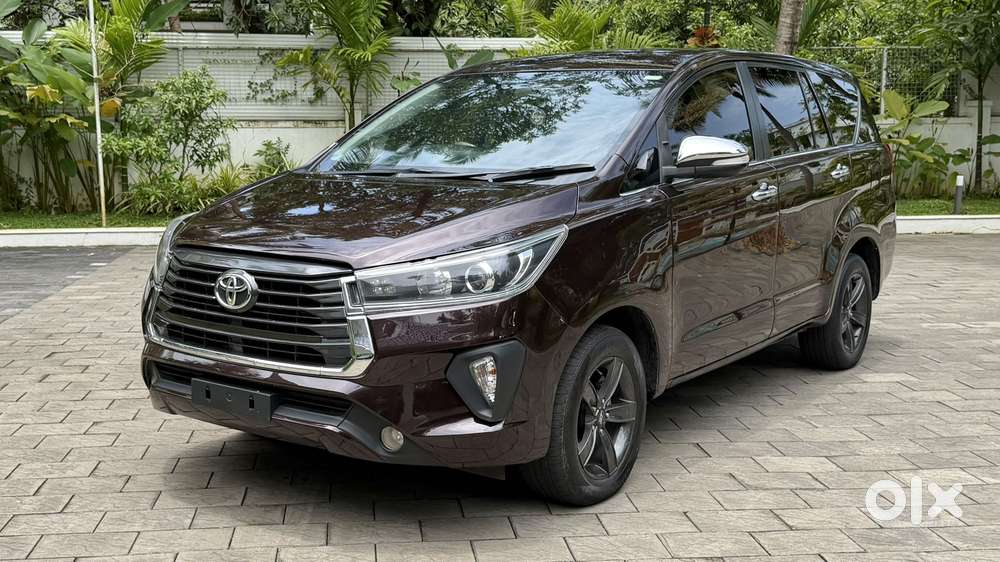 Toyota Innova Crysta 2.8z Automatic, 2017, Diesel