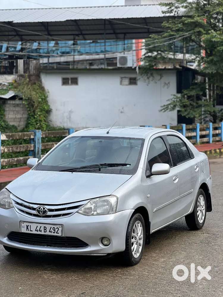 Toyota Etios 2012 Diesel 136000 Km Driven