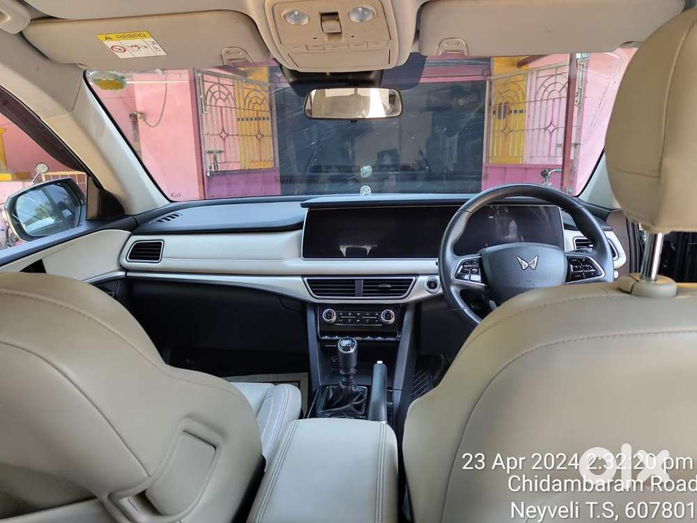 Mahindra Xuv700 2022 Petrol Well Maintained