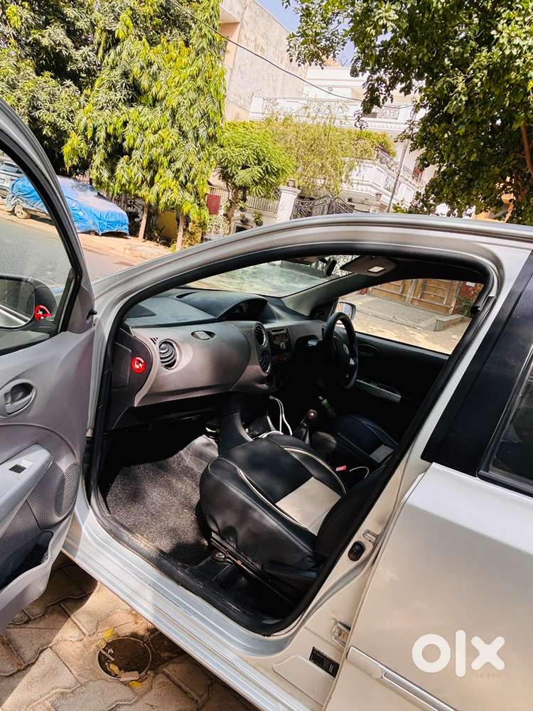 Toyota Etios 2012 Cng & Hybrids 158000 Km Driven