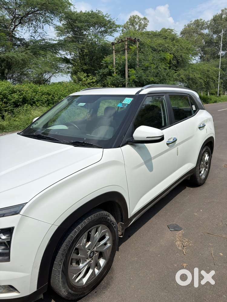 Hyundai Creta 2023 Petrol 51600 Km Driven In Service Record.