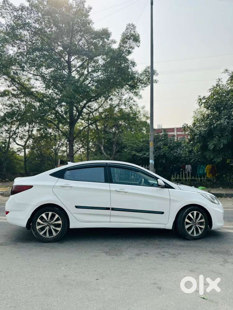 Hyundai Verna 1.6 Fluidic Vtvt S (o) At, 2014, Petrol