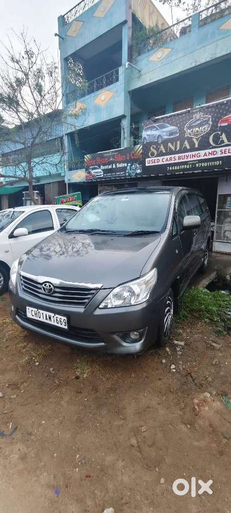 Toyota Innova 2.5 G (diesel) 8 Seater, 2012, Diesel