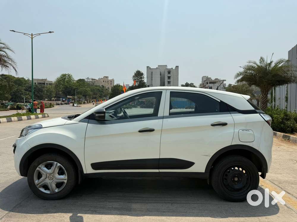 Tata Nexon 1.2 Revotron Xm, 2018, Petrol