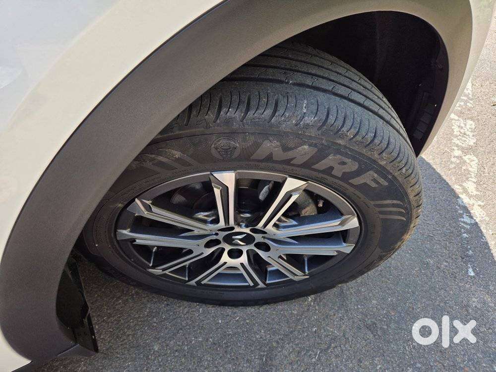 Mahindra Xuv700 2.2 Ax 7 Diesel Mt Luxury Pack Str, 2024, Diesel