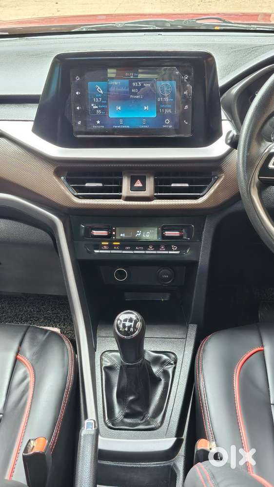 Maruti Suzuki Brezza 1.5 Zxi Smart Hybrid Dual Tone, 2024, Petrol