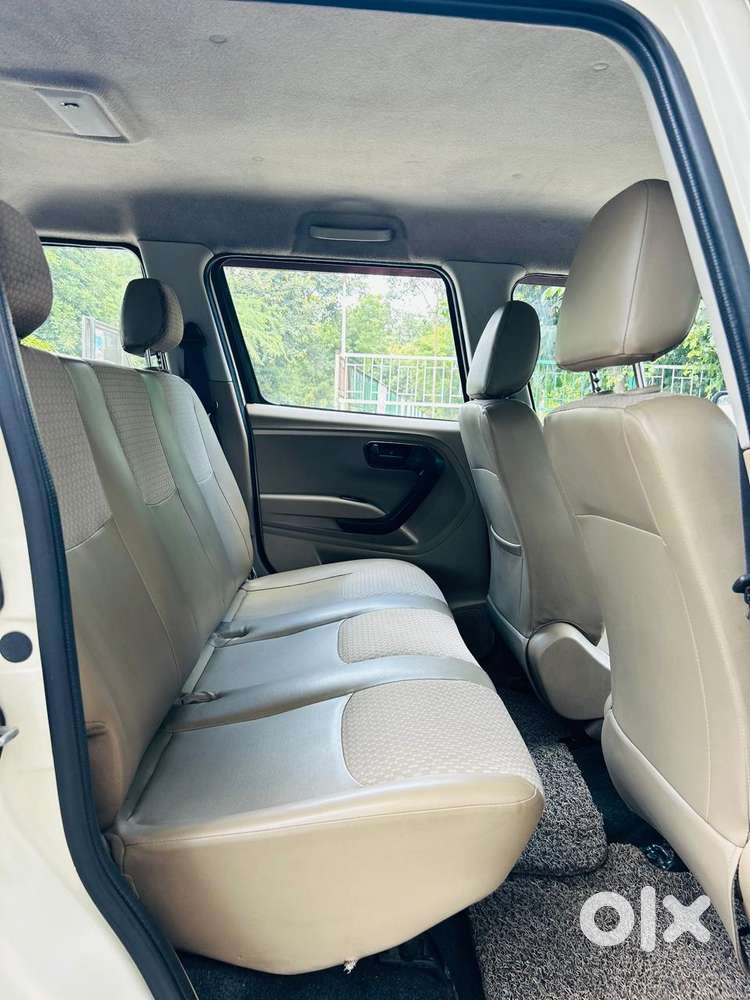 Mahindra Tuv 300 T6 Plus, 2017, Diesel