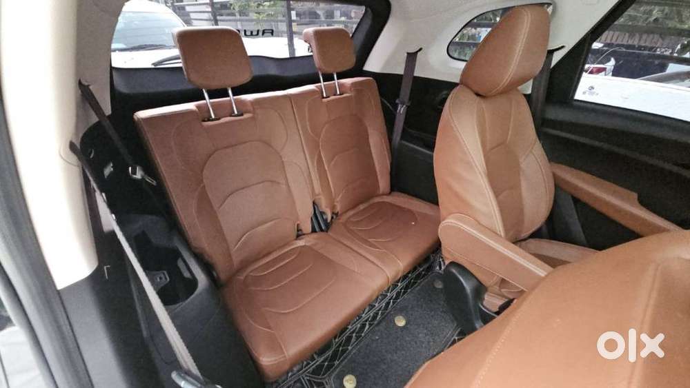Mg Hector Plus Sharp Pro 1.5 Turbo Petrol 6 Str Dual Tone, 2020, Pet..