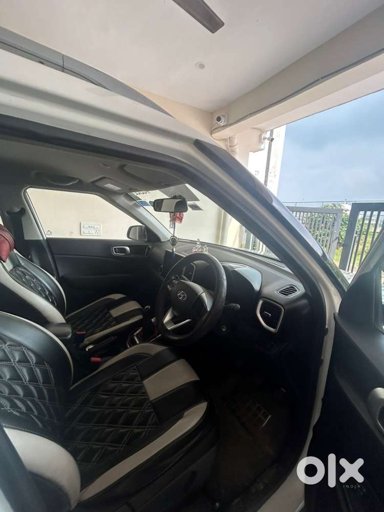 Hyundai Venue Petrol Manual 2021