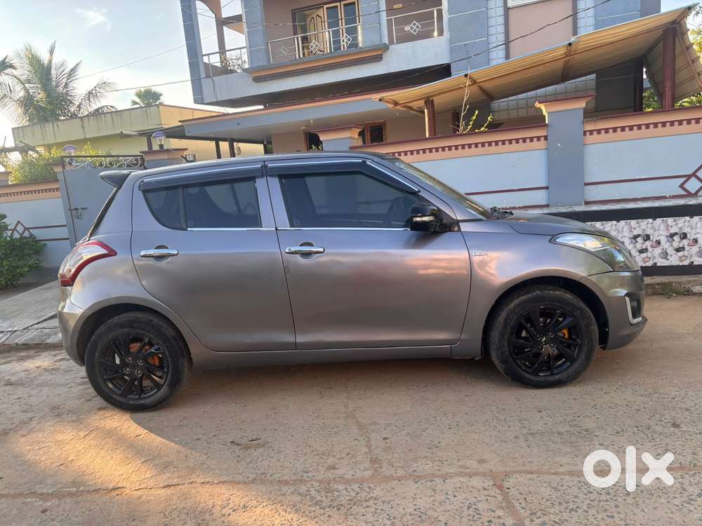 Maruti Suzuki Swift Zdi Plus, 2015, Diesel