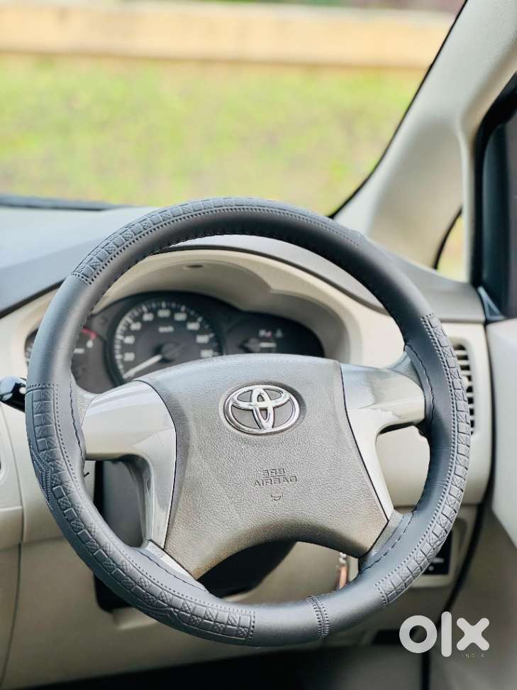 Toyota Innova 2.5 G (diesel) 8 Seater, 2013, Diesel