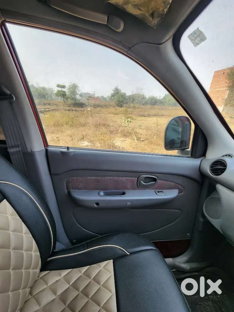 Mint Condition Company Colour With Centre Lock Key