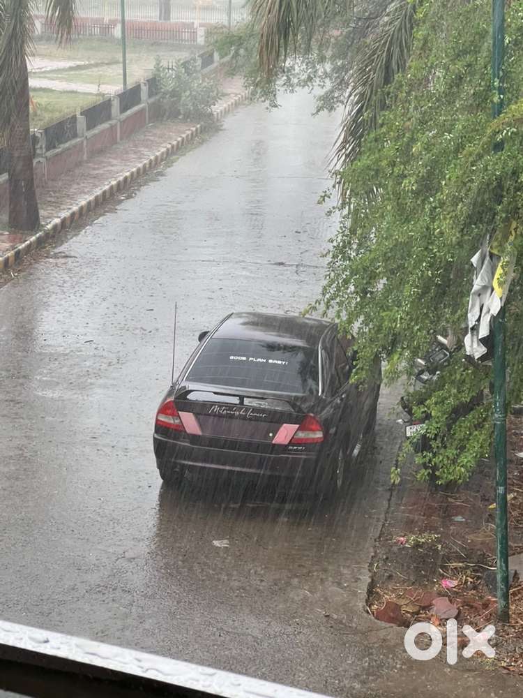Mitsubishi Lancer Petrol 40000 Km Driven