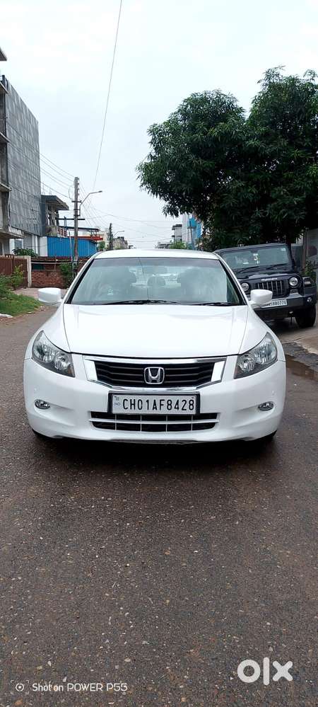 Honda Accord 2.4 Elegance Manual, 2011, Petrol