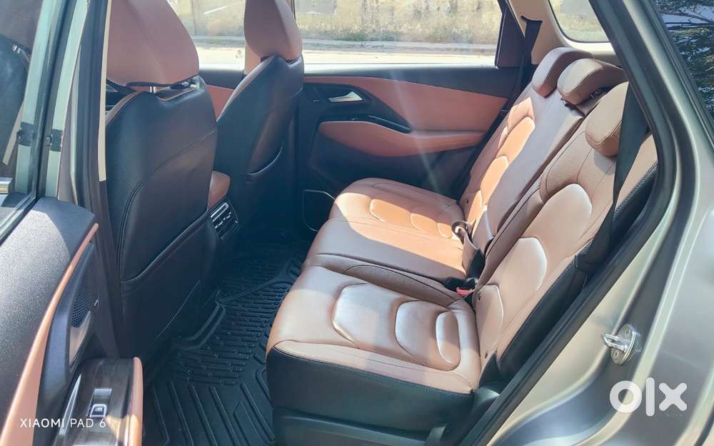 Mg Hector Plus Sharp Pro 1.5 Turbo Petrol Cvt 7 Str, 2023, Petrol