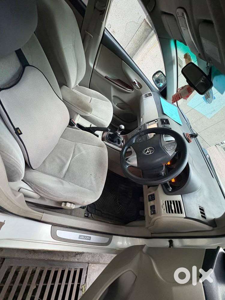 Toyota Corolla Altis 2010-2013 G, 2011, Petrol