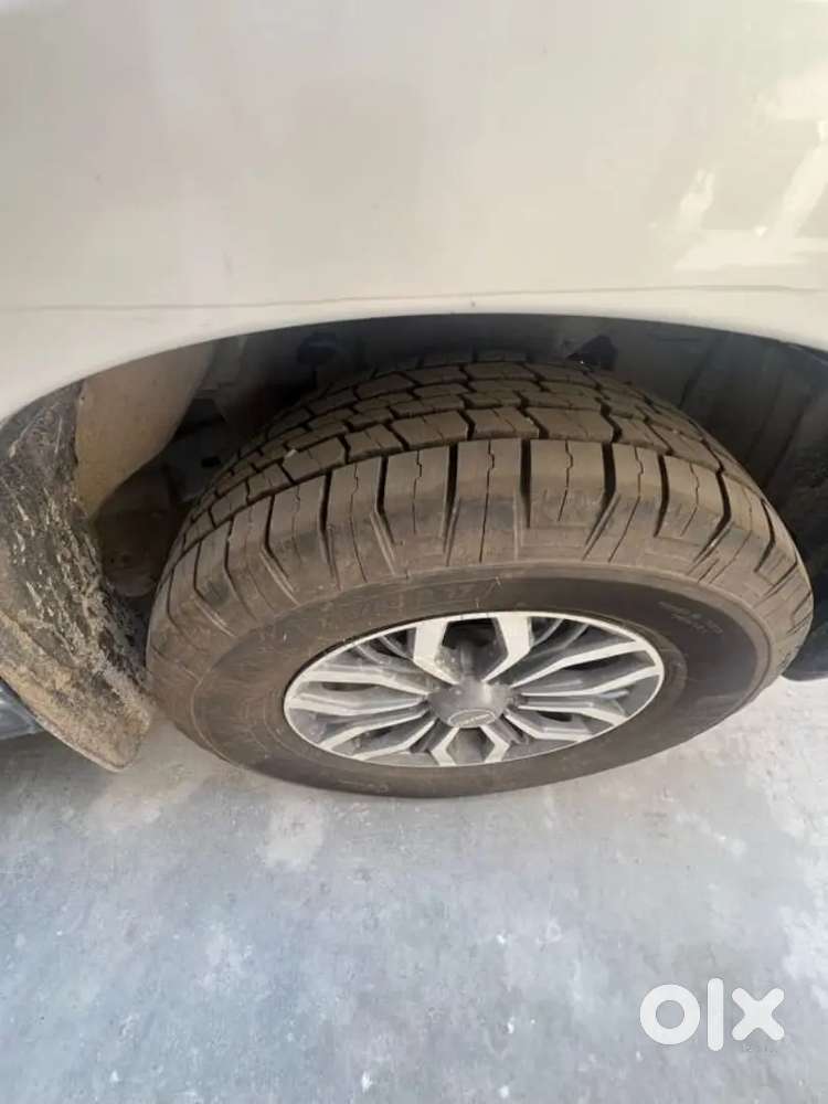 Showroom Track,4 New Tyres