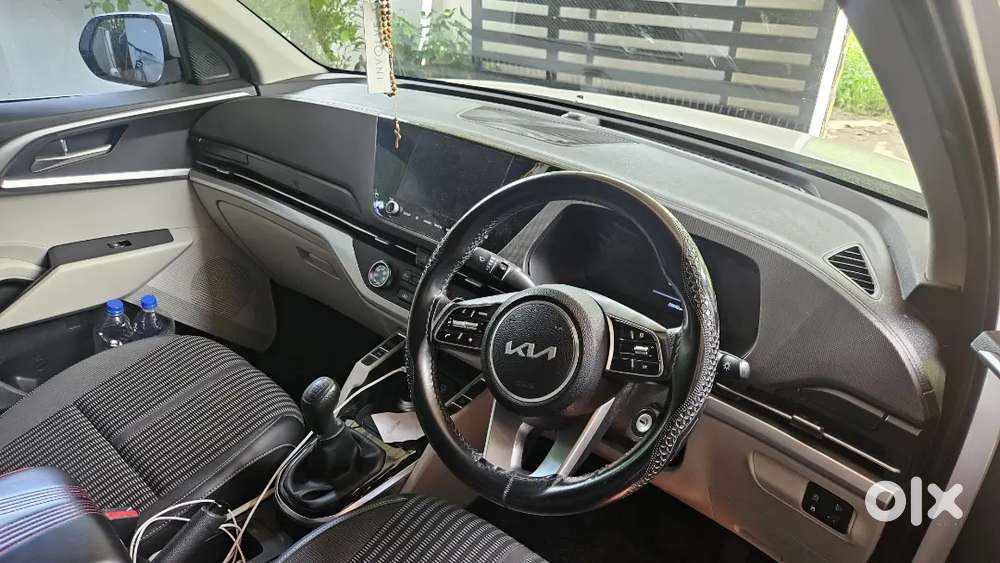 Well Maintained 1st Owner Low Kilometer Kia Carens 2023 Model