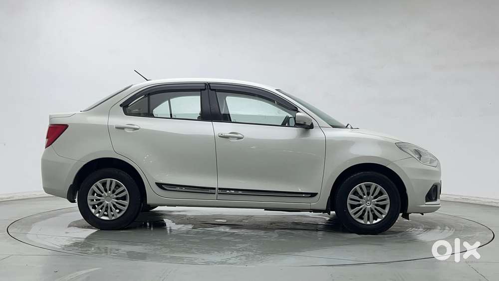 Maruti Suzuki Dzire 1.2 Vxi, 2022, Petrol