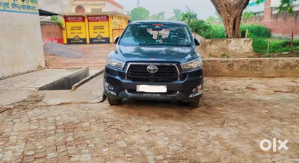 Toyota Innova Crysta 2016