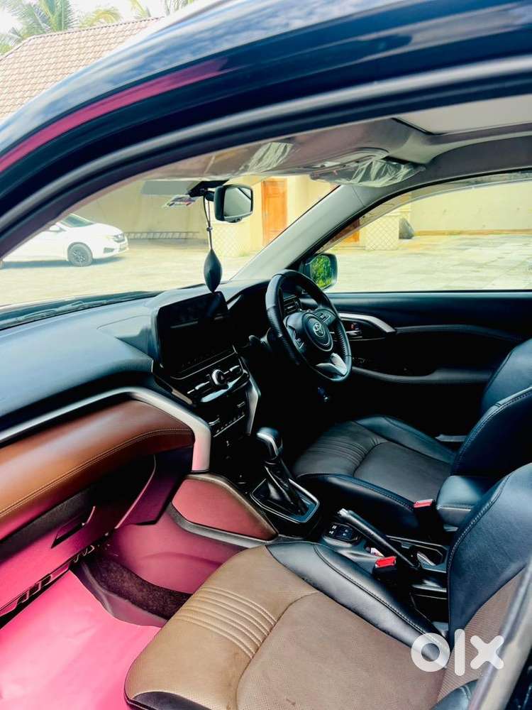 2025 Reg Toyota Hyryder V Hybrid Automatic Petrol