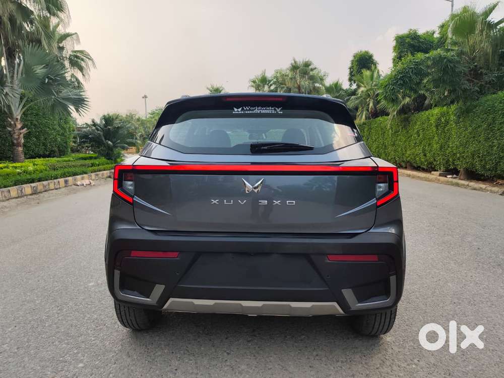 Mahindra Xuv 3xo Ax5 Pm At, 2026, Petrol