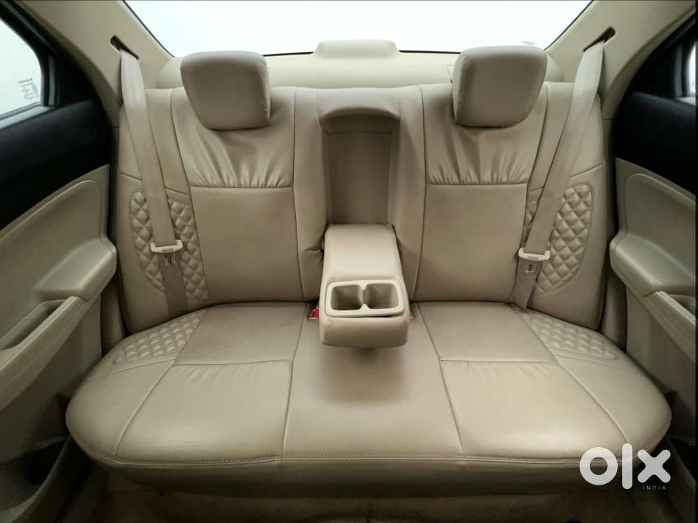 Maruti Suzuki Dzire Vxi Ags, 2022, Petrol