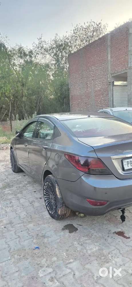 Hyundai Verna 2012 Top Model Diesel Well Maintained