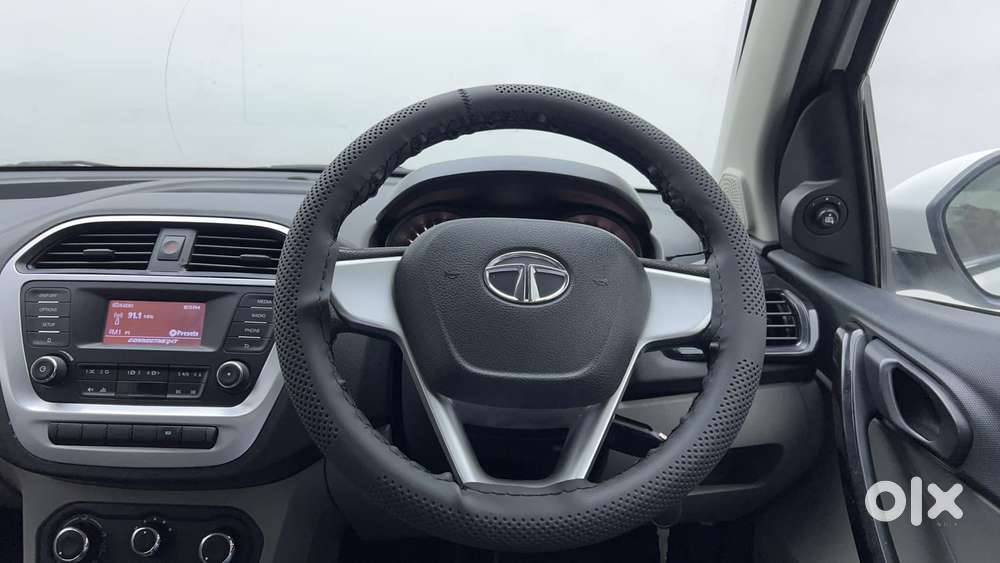 Tata Tiago 1.2 Revotron Xt, 2017, Petrol