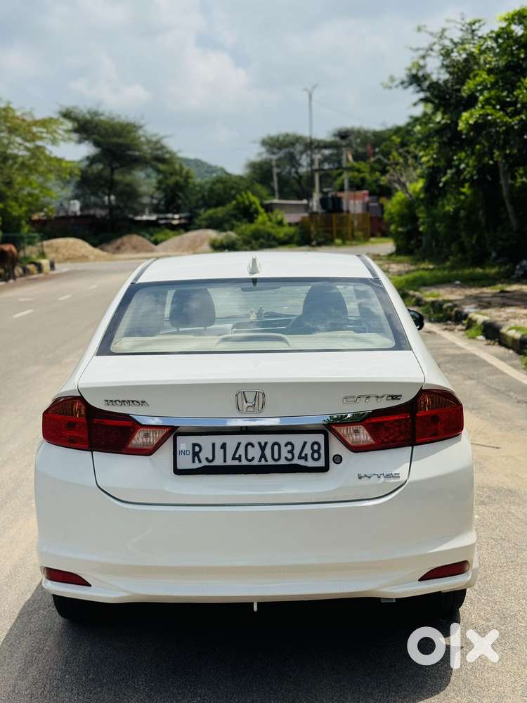 Honda City V Mt Sunroof, 2016, Petrol