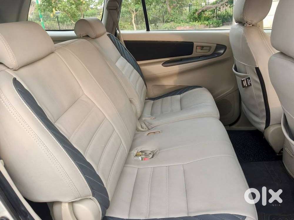 Toyota Innova 2004-2011 2.5 G (diesel) 8 Seater Bs Iv, 2011, Diesel