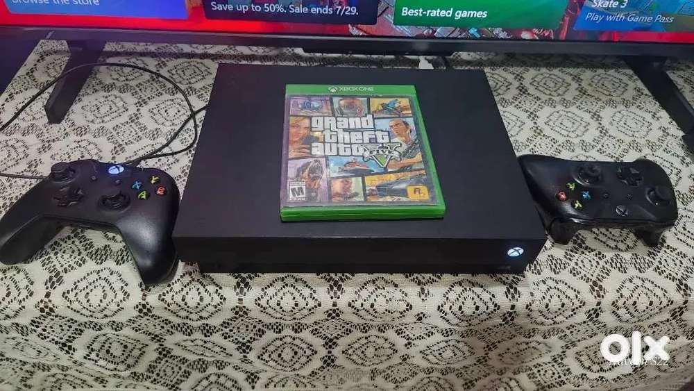 Xbox One X — Excellent Condition  1TB  4K HDR  GTA V (CD) + 6 Month