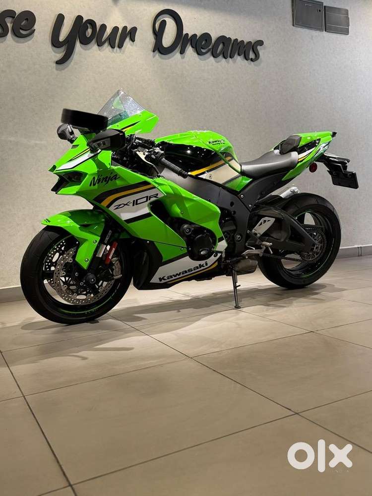 2025 Kawasaki ZX1OR 1st owner just done 5185 kms - Motorcycles in