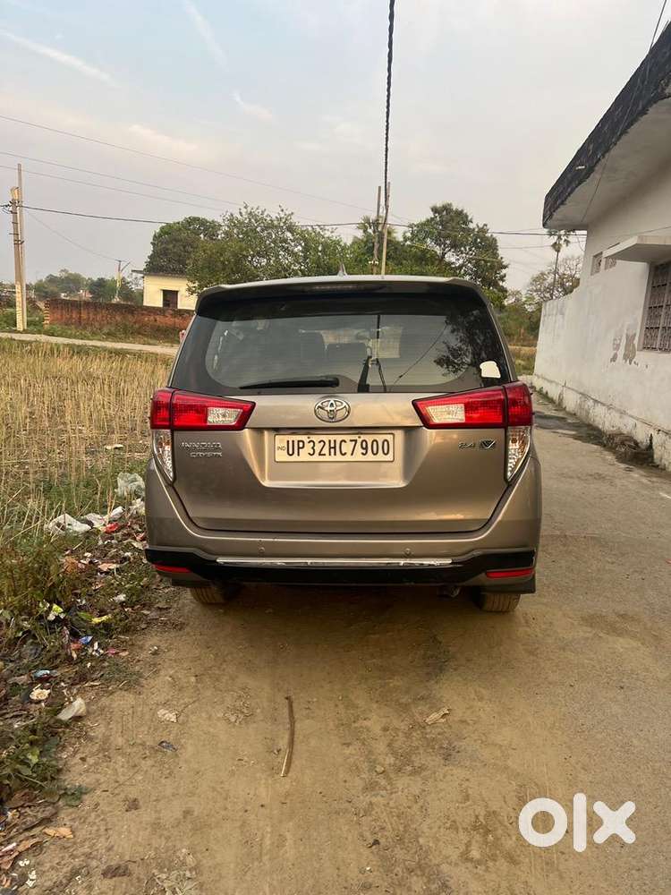 Toyota Innova Crysta