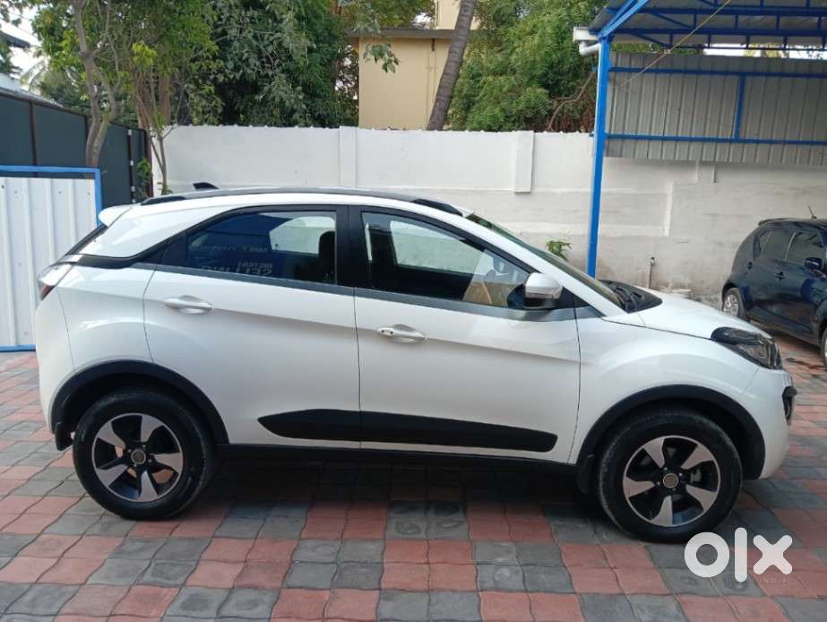 Tata Nexon 1.2 Revotron Xza Plus, 2019, Petrol