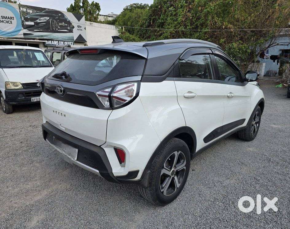 Tata Nexon 1.5 Revotorq Xz Plus Dual Tone, 2023, Petrol