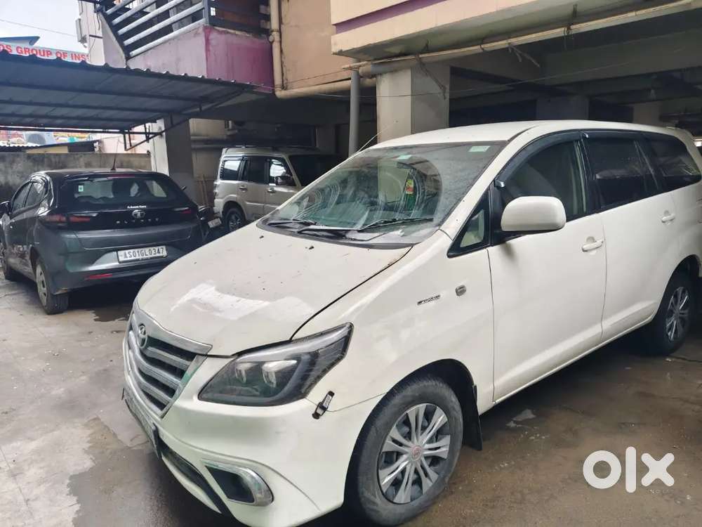Toyota Innova Diesel 2010 Second