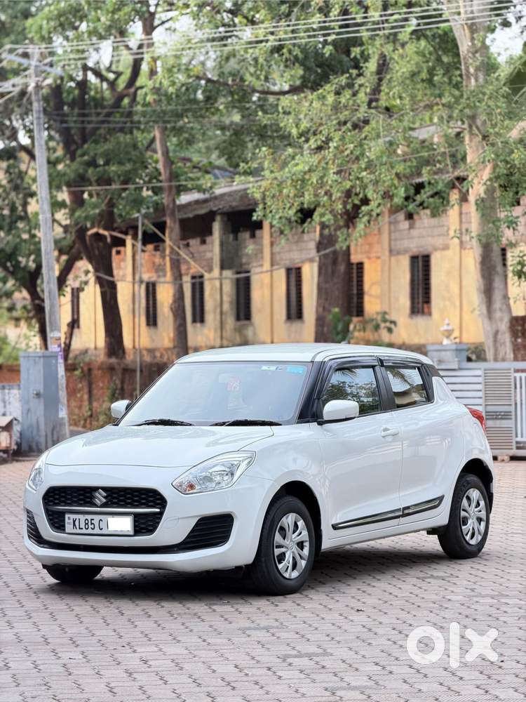 Maruti Suzuki Swift Vxi Optional, 2023, Petrol