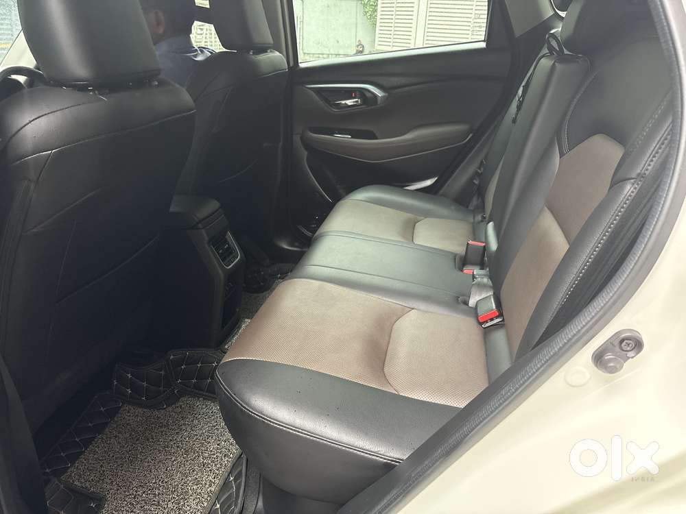Toyota Urban Cruiser Hyryder 1.5 V Hybrid, 2023, Cng & Hybrids