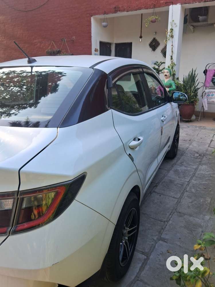 Hyundai Aura Petrol 2020